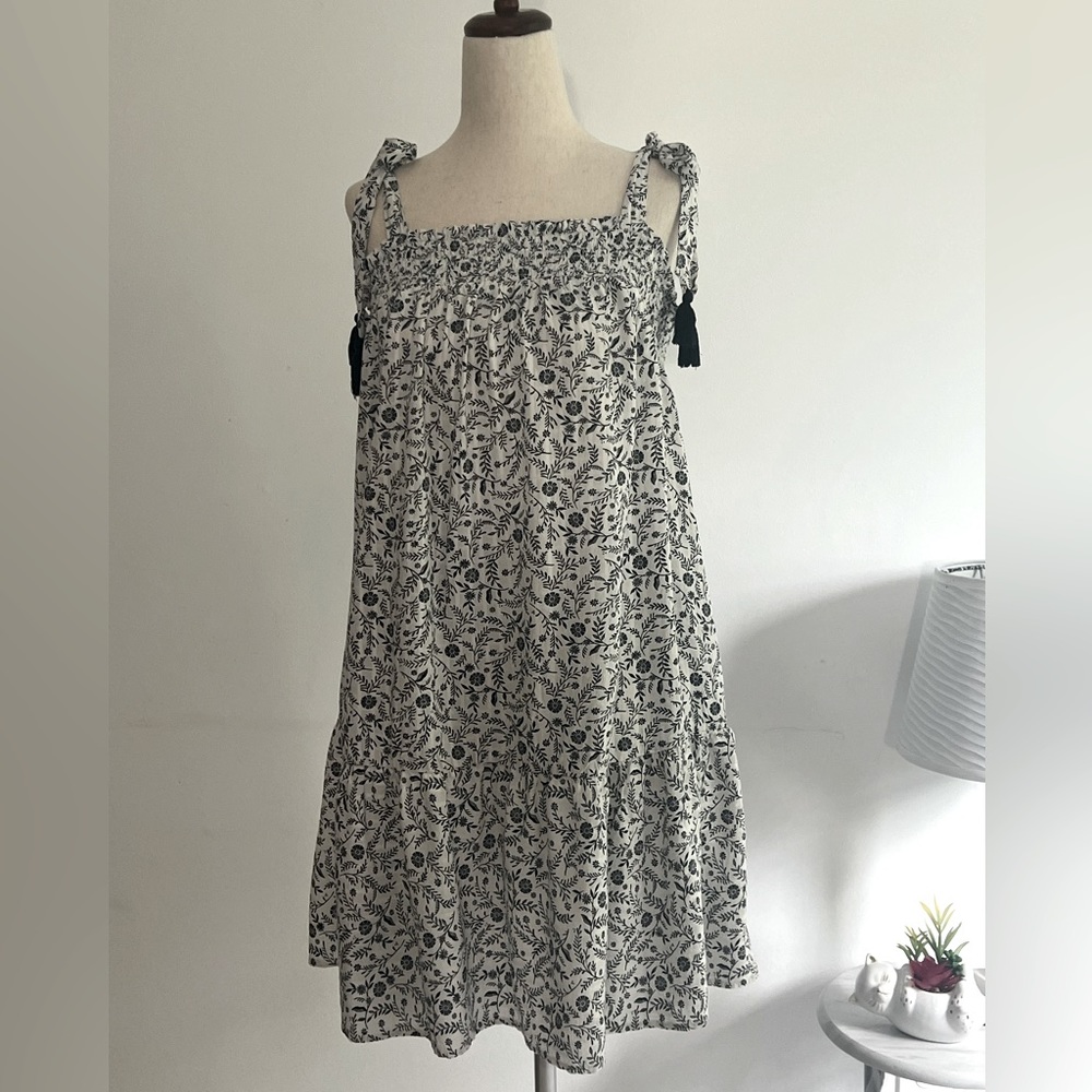 Old Navy | White Floral Babydoll Dress with Tie Straps | Size M